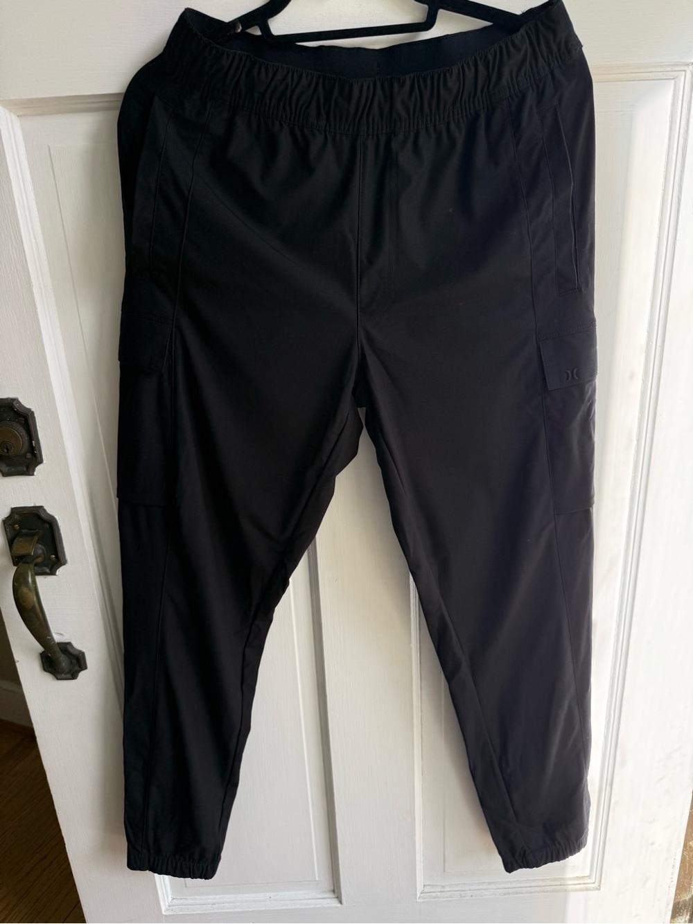 Hurley Black Elastic-Waist Cargo Jogger Pants